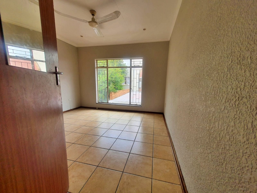 2 Bedroom Property for Sale in Potchefstroom North West